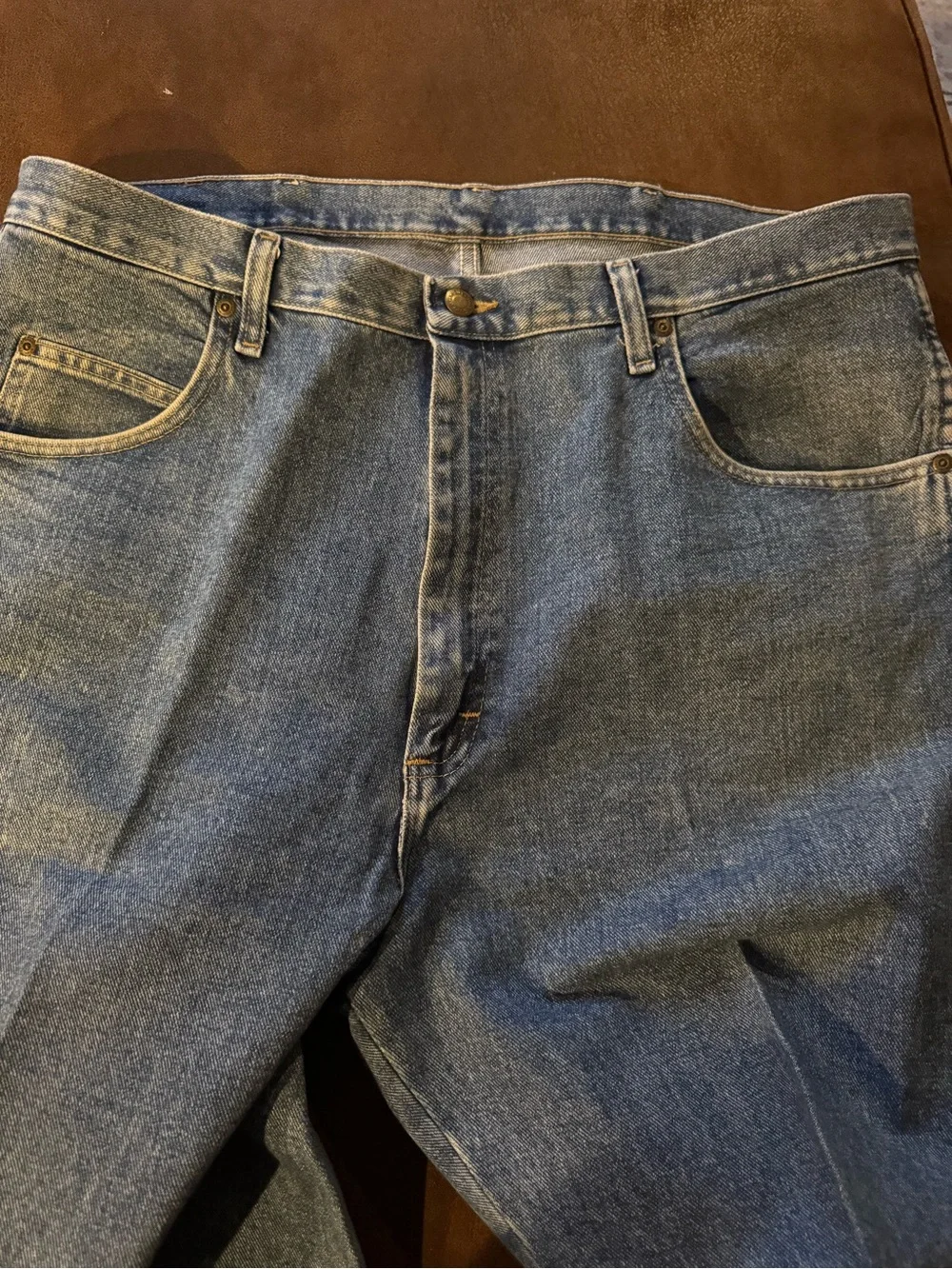 Wrangler Rugged Wear Men's Medium Blue Straight-Leg Jeans Sz 40 x 34 Like New!